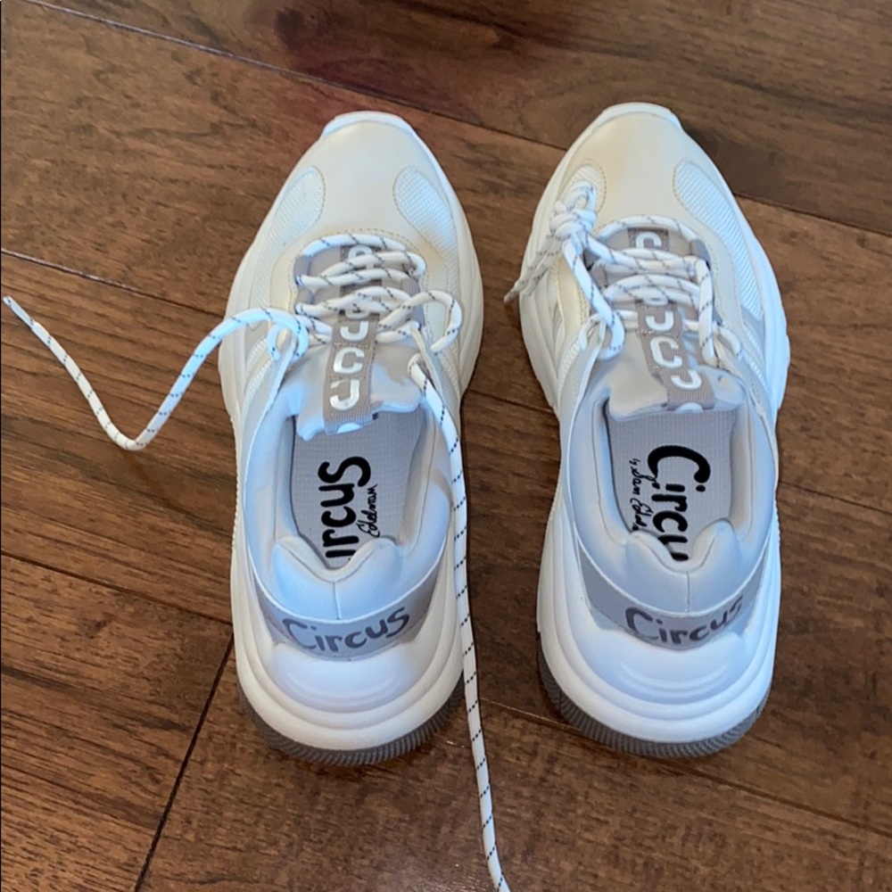 Selling brand new Circus shoes!!!